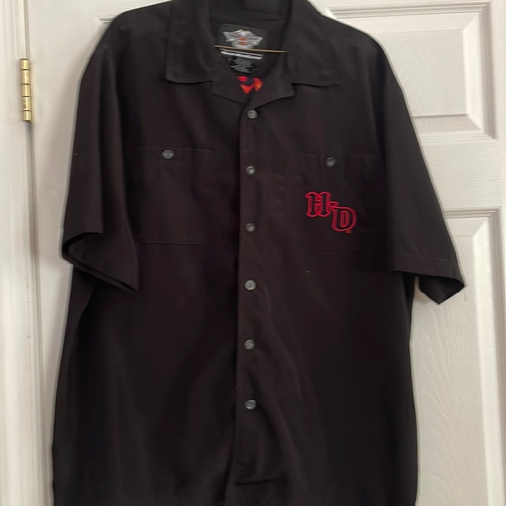 Harley Davidson button-down. Two front button pockets